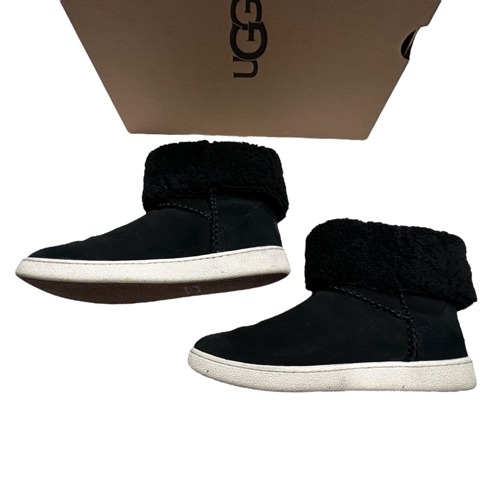 UGG Women's Black Mika Classic Sneaker Size 8 - Picture 7 of 16
